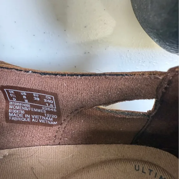 Clarks Womens Cora River Size 8 Shoes Leather Sole Closed Toe Memory Foam Walk