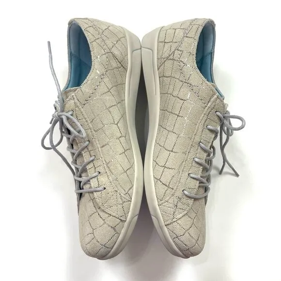 Cloud Aika Sneakers