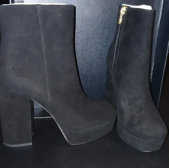 Coach, Chic Black Suede Ankle Boots, size 5.5 New In Box!
