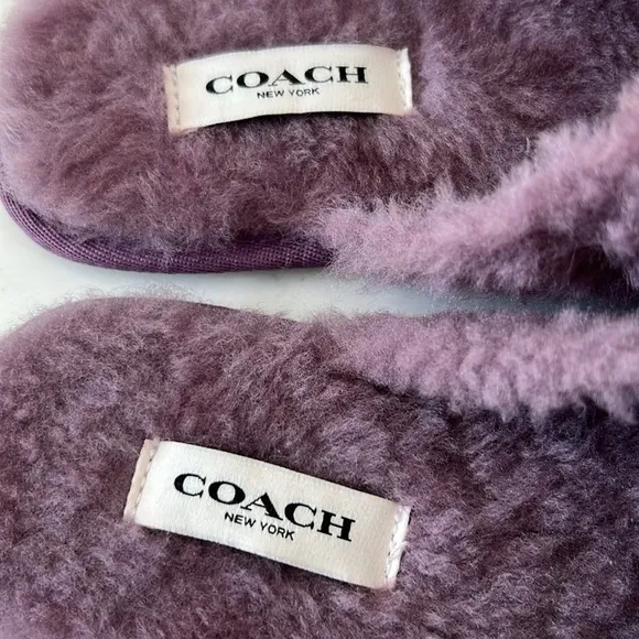 Coach Zennie Sig Light Purple Italian Sheep Fur Slippers Size 7