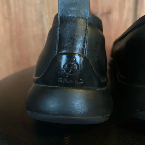 Cole Haan 3 ZeroGrand Slip-On Ruched Black Ballet Flat Size 7B Leather/Manmade