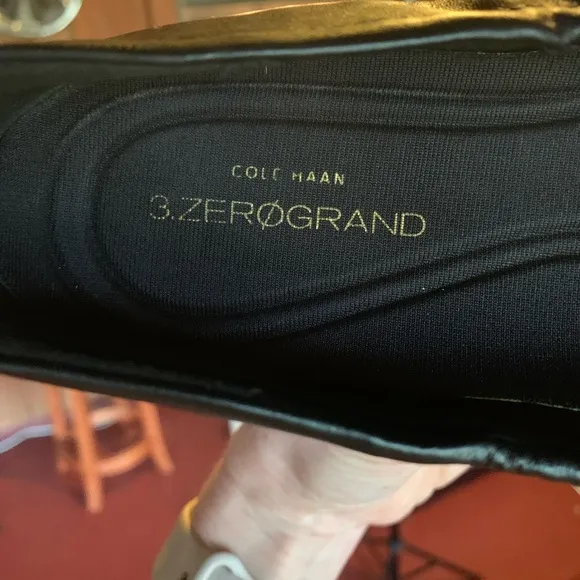 Cole Haan 3 ZeroGrand Slip-On Ruched Black Ballet Flat Size 7B Leather/Manmade