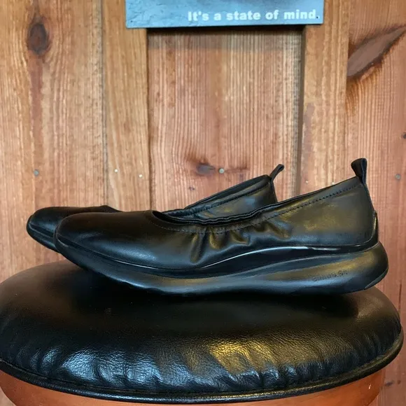 Cole Haan 3 ZeroGrand Slip-On Ruched Black Ballet Flat Size 7B Leather/Manmade
