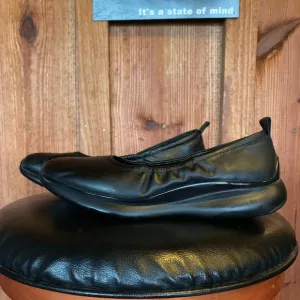 Cole Haan 3 ZeroGrand Slip-On Ruched Black Ballet Flat Size 7B Leather/Manmade