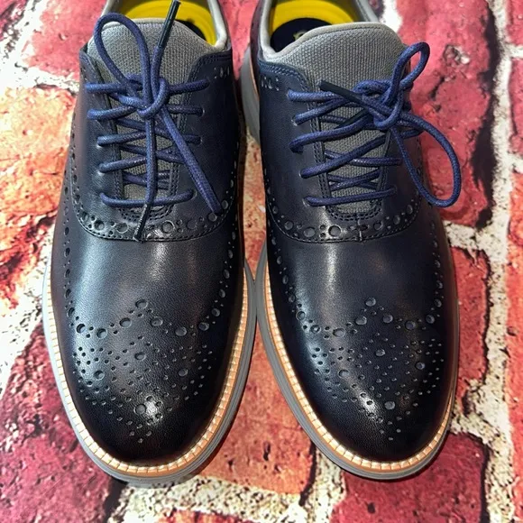 Cole Haan Men's shoes 8.5 Original Grand 360 Like new only worn twice