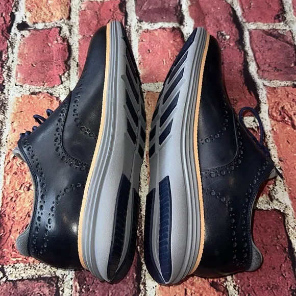 Cole Haan Men's shoes 8.5 Original Grand 360 Like new only worn twice