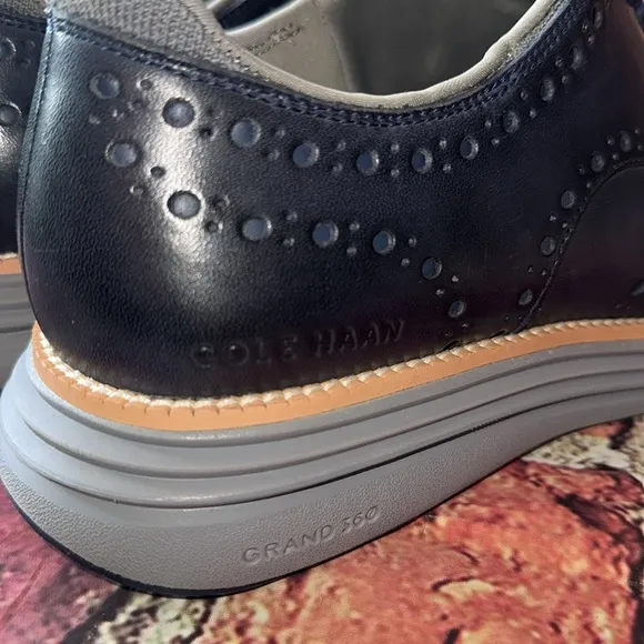 Cole Haan Men's shoes 8.5 Original Grand 360 Like new only worn twice