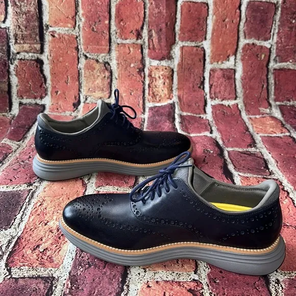 Cole Haan Men's shoes 8.5 Original Grand 360 Like new only worn twice