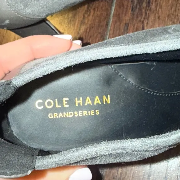 COLE HAAN Women’s Gray Mixed Media Pointed Toe Ankle Boots Size 9