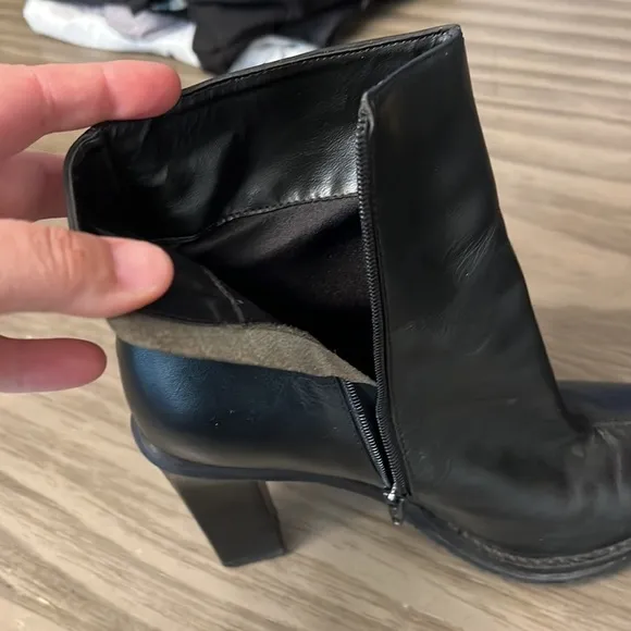 COLIN STUART BLACK LEATHER ANKLE BOOTS 7.5