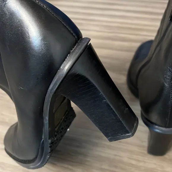 COLIN STUART BLACK LEATHER ANKLE BOOTS 7.5