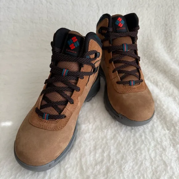Columbia Men's Newton Ridge Brown Suede Hiking Boots, size 7