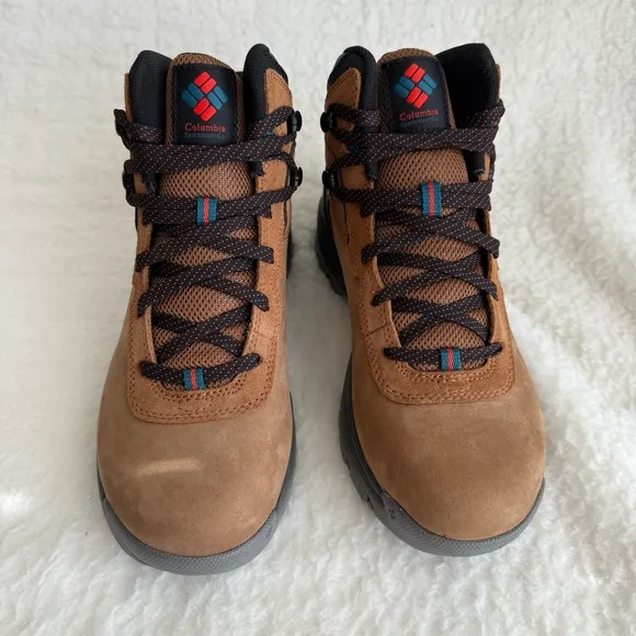 Columbia Men's Newton Ridge Brown Suede Hiking Boots, size 7