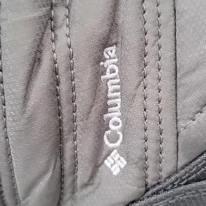 Columbia Winter Snow Waterproof Grey Boots w/ Omni-heat &amp; Omni-grip - Unisex 4Y