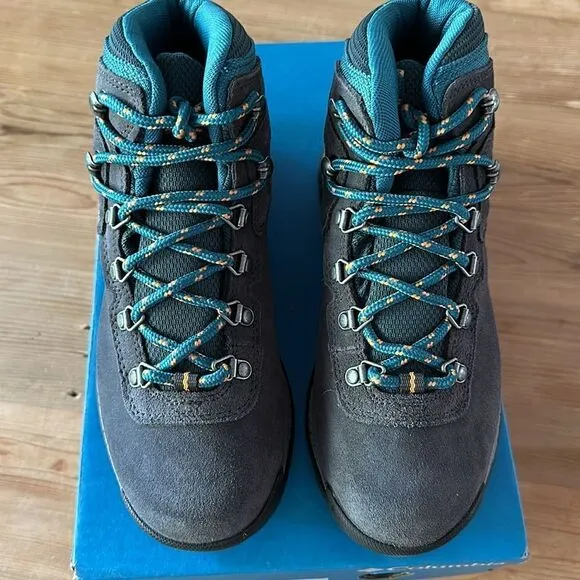 Columbia Women's Newton Ridge Plus Waterproof Amped Hiking Boot Size 6.5 WIDE