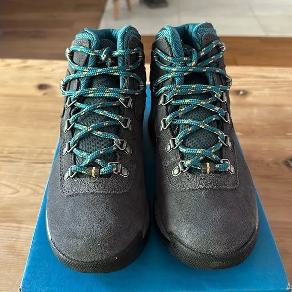 Columbia Women's Newton Ridge Plus Waterproof Amped Hiking Boot Size 6.5 WIDE