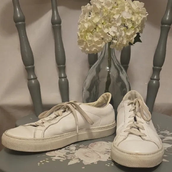 Common Projects White Leather Sneakers Minimalist Design
