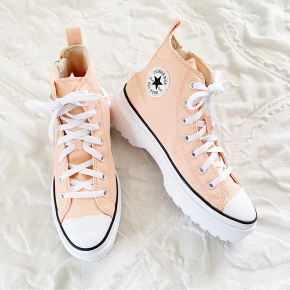 Converse Chuck Taylor® All Star®Lugged High Top Sneaker New
