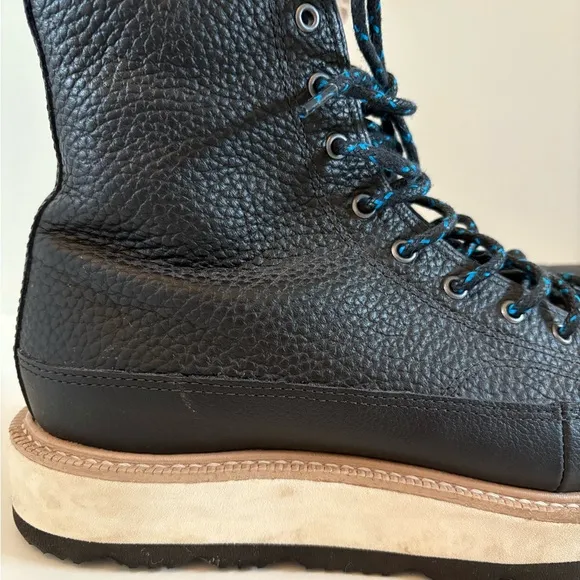 Converse Chuck Taylor Boot Black High-Top