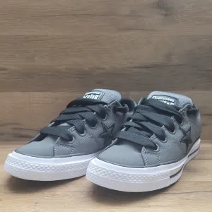 Converse Kids Gray Sneakers. Converse shoes in the box no lid authentic uper tex