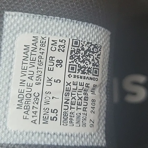 Converse Kids Gray Sneakers. Converse shoes in the box no lid authentic uper tex