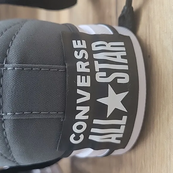 Converse Kids Gray Sneakers. Converse shoes in the box no lid authentic uper tex