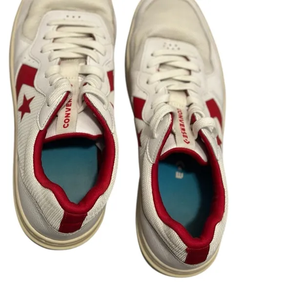 Converse Men's White and Red Sneakers Men’s size 11, women’s size 12.5