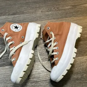 Converse Rugged High-Tops platforms shoes in nude woman’s size 7 (b126)