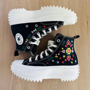 ⭐Converse Run Star Hike Hi Platform Sz 9.5 Mens Shoes Floral Embroidery A02192C⭐