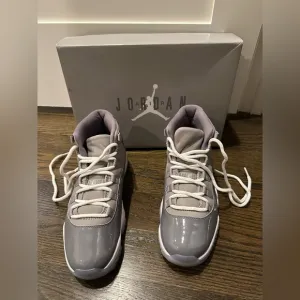 COPY - Air Jordan Men's Gray Sneakers in size 9