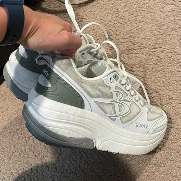 COPY - Authentic GRAVITY DEFYER ION ATHLETIC SHOES