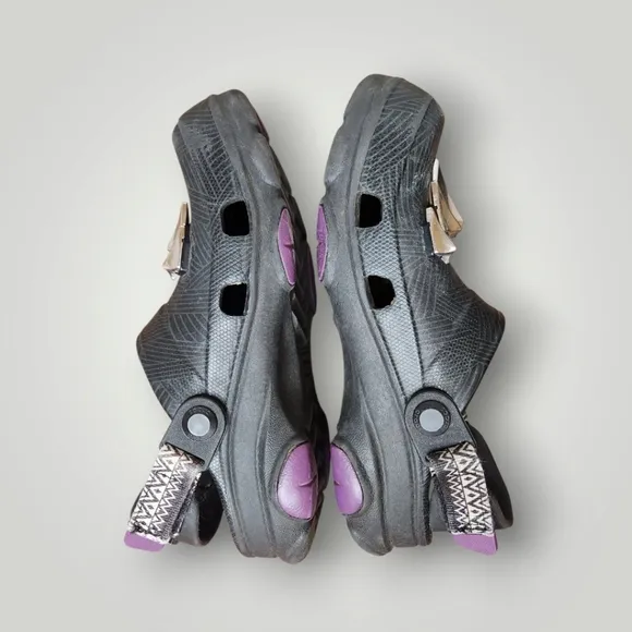 Crocs Black Panther Kids Black and Purple Shoes with Silver Accents size 3 J3