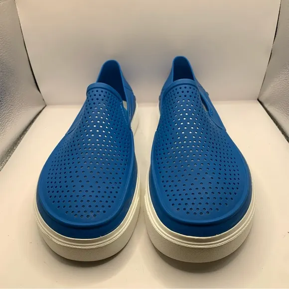 CROCS MEN  INDOOR OUTDOOR BLUE SLIP-ON COMFY RUBBER SHOES SIZE 13