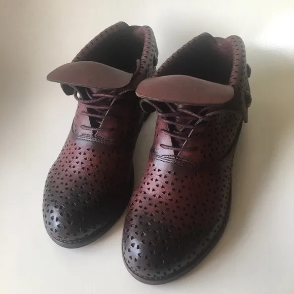 Cutout Ankle Boots by Patricia Nash Sz 6.5