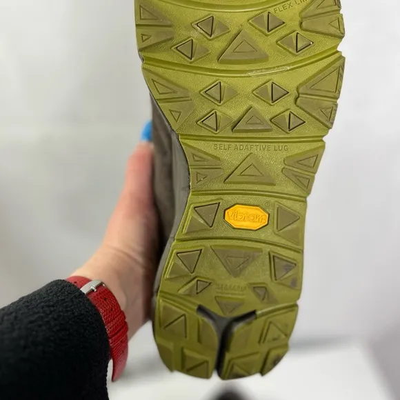 Danner - Stylish Brown Suede Hiking Shoes with Green Laces, size 10.5 / 44.5
