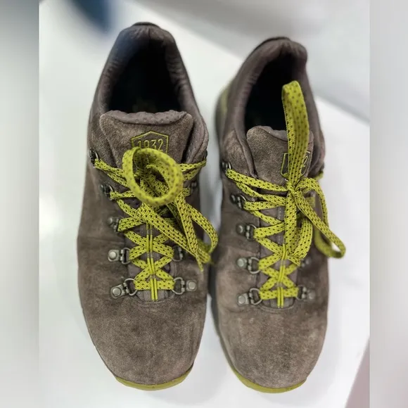 Danner - Stylish Brown Suede Hiking Shoes with Green Laces, size 10.5 / 44.5