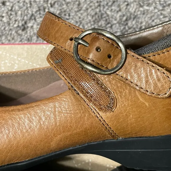 DANSKO Fawna Mary Jane’s Shoes women’s size 7 Brown/Tan Velcro Buckle