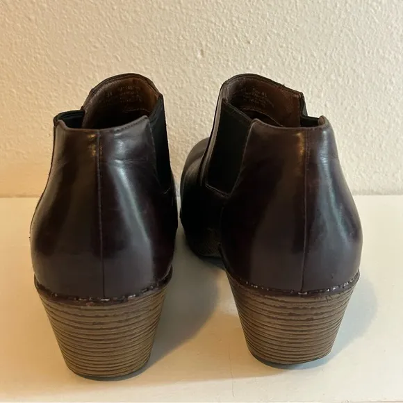 Dansko Marilyn brown genuine leather chelsea clog ankle boots size 10.5 EU 41