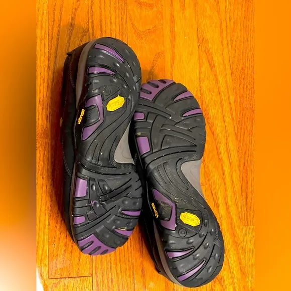 Dansko Patti‎ Women's Casual Shoes, Black Milled Nubuck, W40