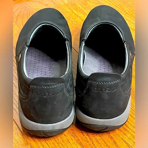 Dansko Patti‎ Women's Casual Shoes, Black Milled Nubuck, W40