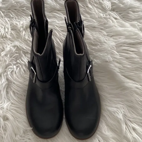 DANSKO Women's Black Leather Ankle Boots size 39 US (9) BNWOT