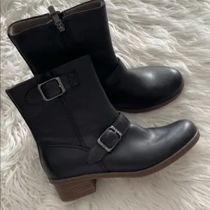 DANSKO Women's Black Leather Ankle Boots size 39 US (9) BNWOT