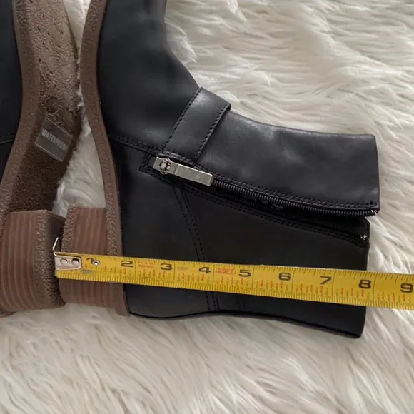 DANSKO Women's Black Leather Ankle Boots size 39 US (9) BNWOT