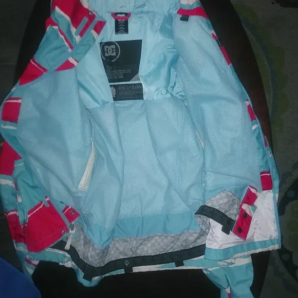 DC Shoes Exotex S Rare Bold Jagged Striped Snowboard Jacket in Pink &amp; Turquoise
