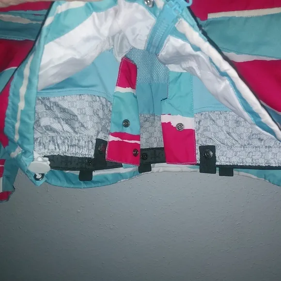 DC Shoes Exotex S Rare Bold Jagged Striped Snowboard Jacket in Pink &amp; Turquoise