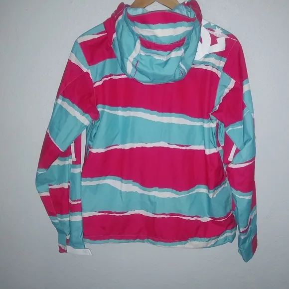 DC Shoes Exotex S Rare Bold Jagged Striped Snowboard Jacket in Pink &amp; Turquoise