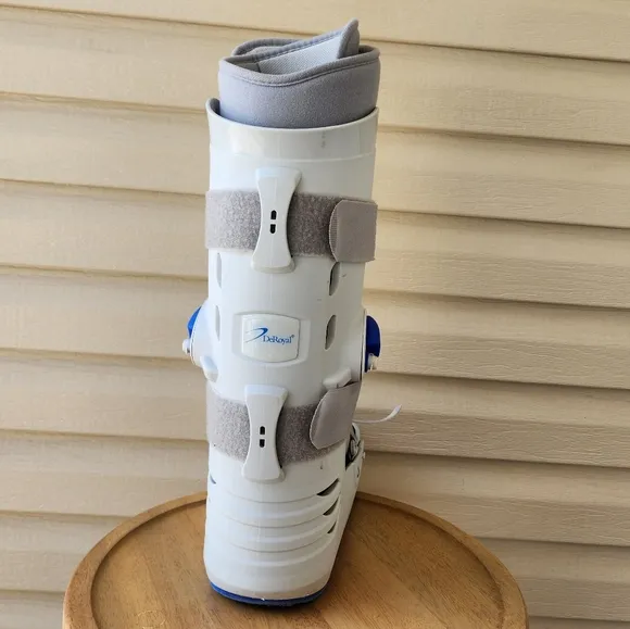 DeRoyal Air pump ankle medical boot walking