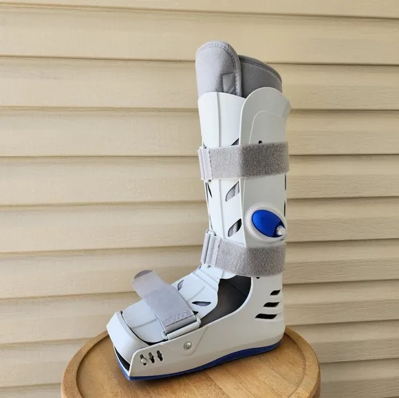DeRoyal Air pump ankle medical boot walking