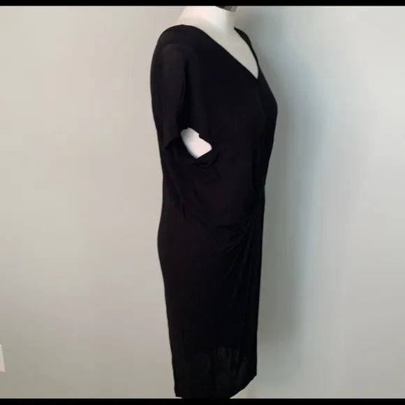 DIANE VON FURSTENBERG BLACK V-NECK DRESS HIGH END LUXURY SIZE 0