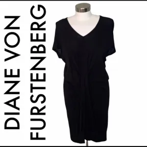 DIANE VON FURSTENBERG BLACK V-NECK DRESS HIGH END LUXURY SIZE 0